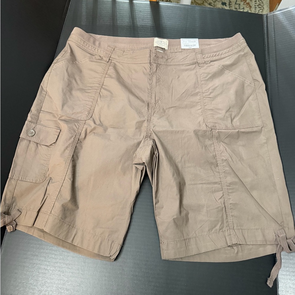 St. John's Bay Women's Tan Cargo Shorts